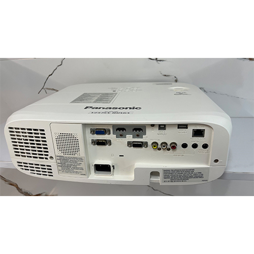 ویدئو پروژکتور پاناسونیک مدل Panasonic PT-VZ575N (استوک)